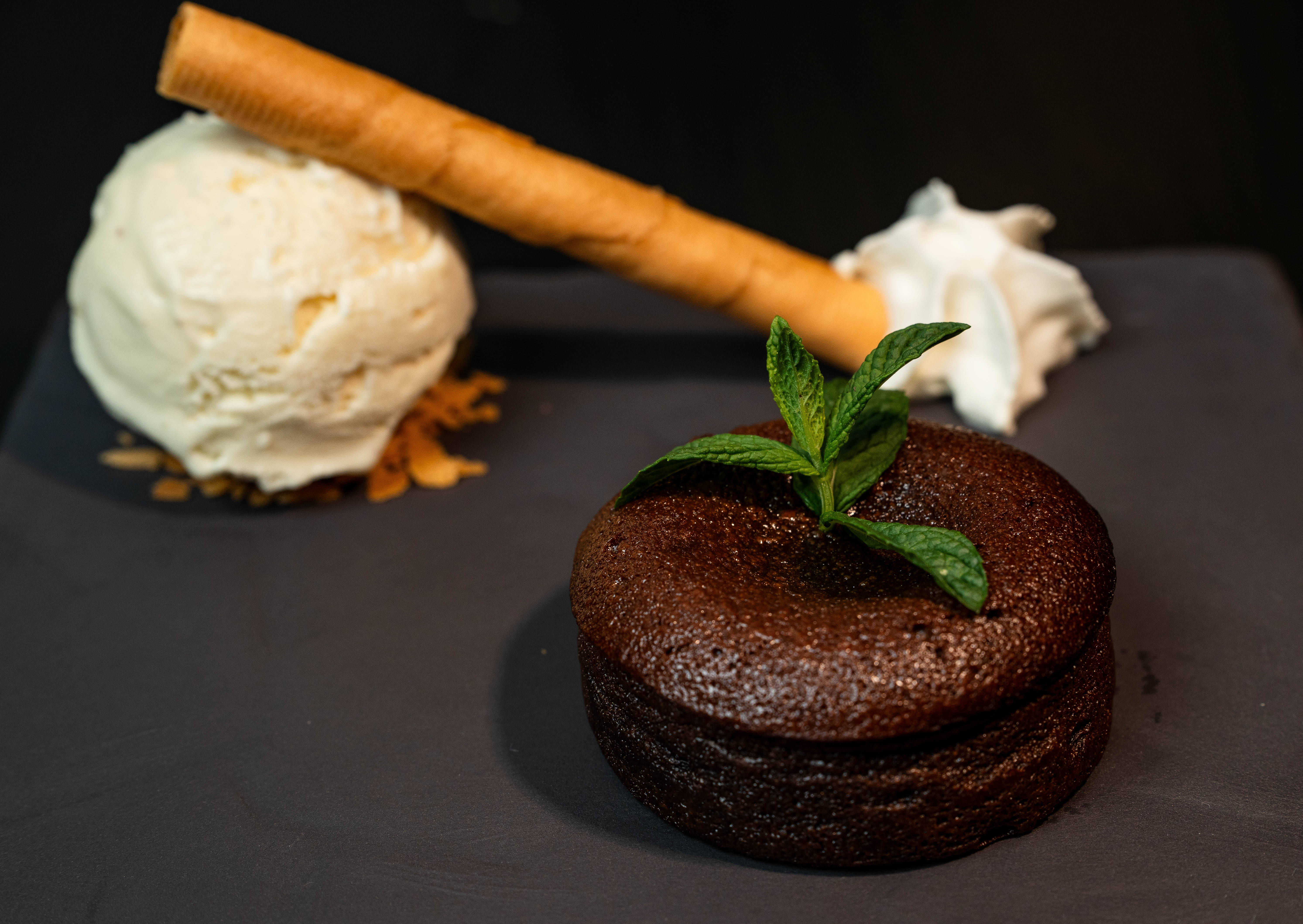 Moelleux au chocolat avec glace vanille